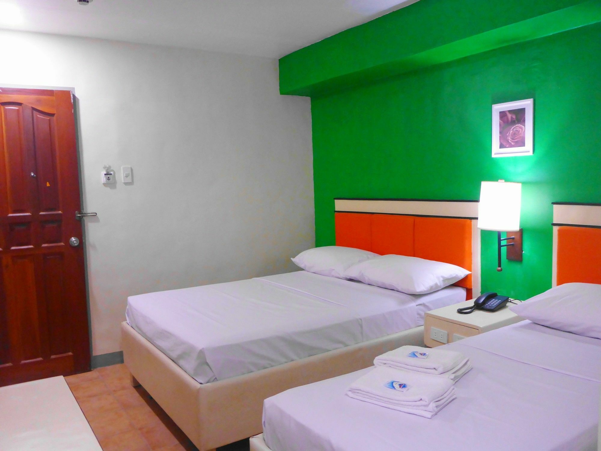 ยูเอสดีเอ ดอร์มิทอรี-โฮเต็ล Hotel Cebu ภายนอก รูปภาพ