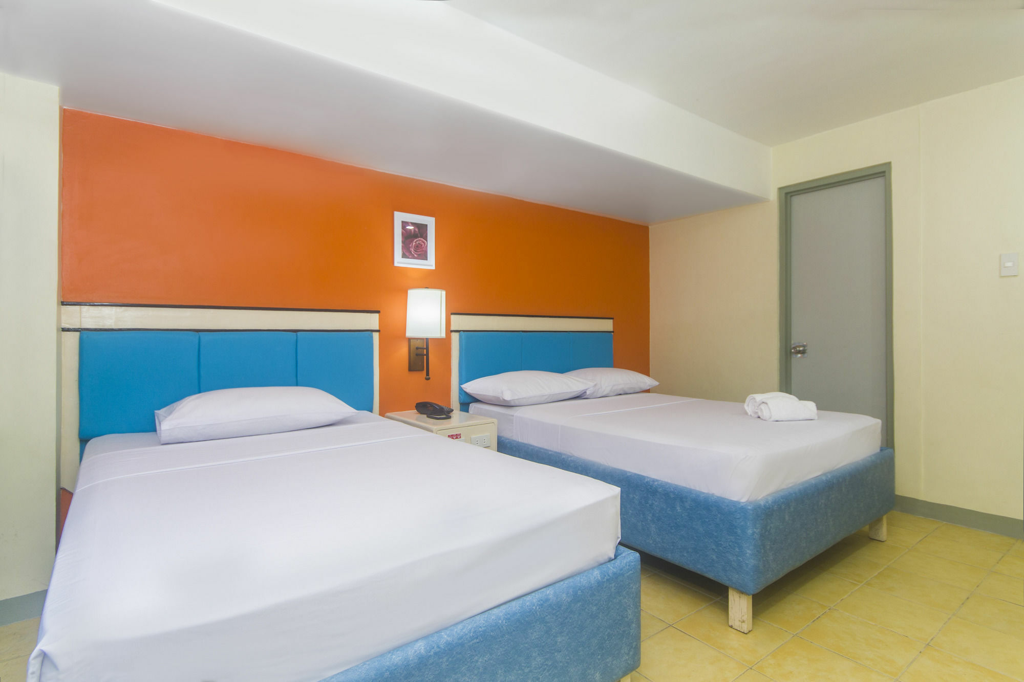 ยูเอสดีเอ ดอร์มิทอรี-โฮเต็ล Hotel Cebu ภายนอก รูปภาพ