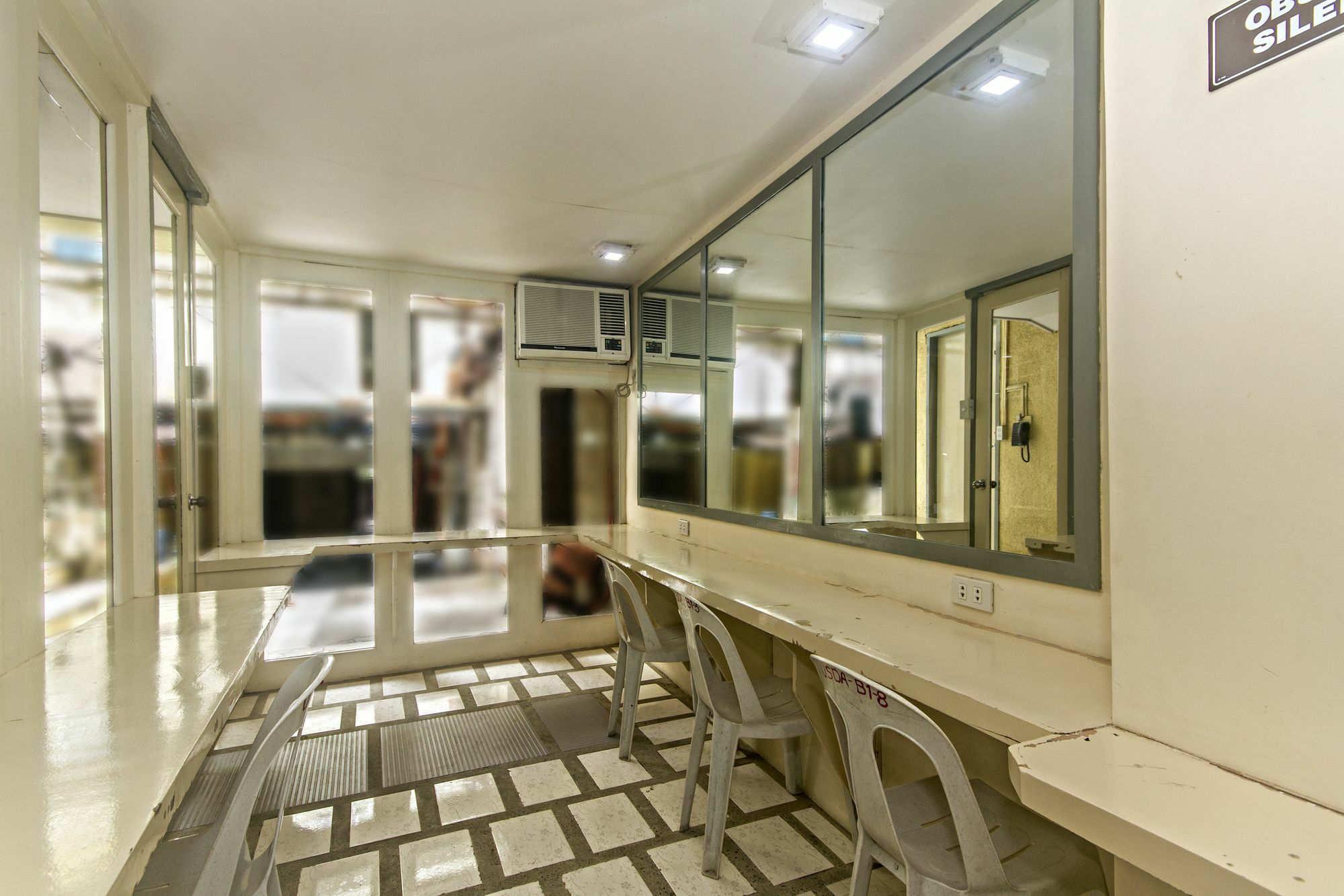 ยูเอสดีเอ ดอร์มิทอรี-โฮเต็ล Hotel Cebu ภายนอก รูปภาพ